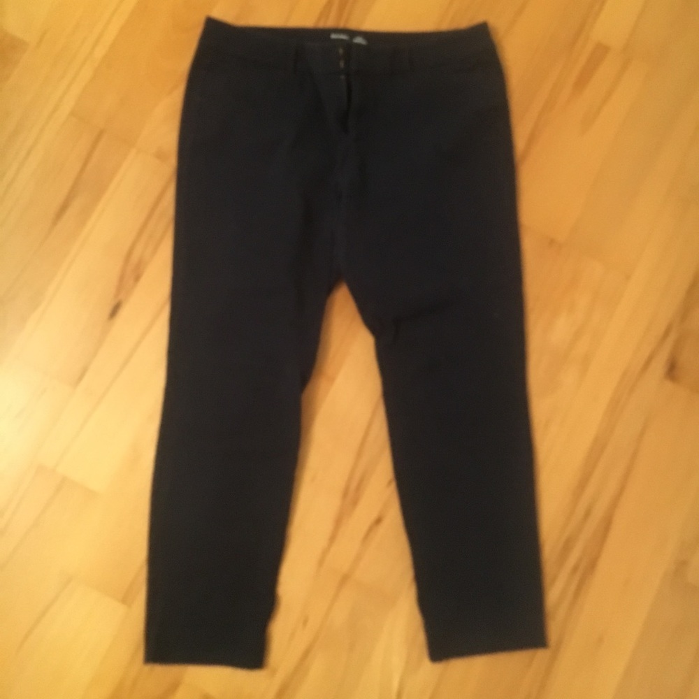 Old Navy Pixie Pant Size 12